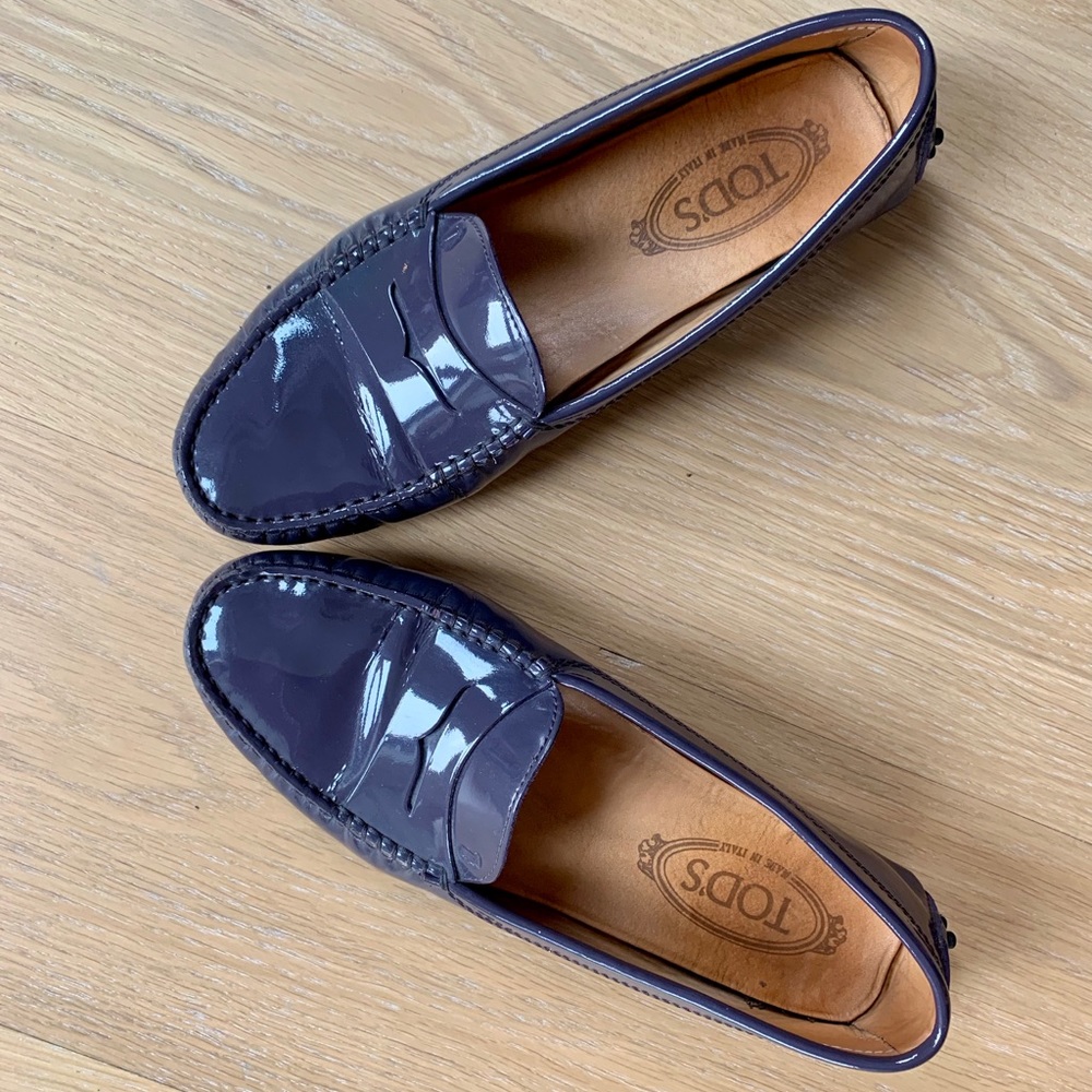 TOD's Gommino patent leather loafer (size: US 8.5)
